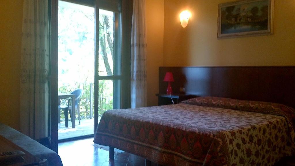 Villa Luna B&B Bergamo Værelse billede